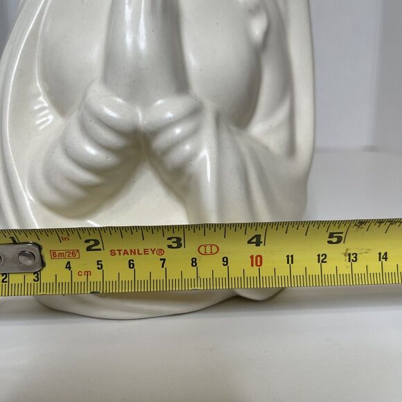 Vintage Haegar Praying Madonna Ceramic planter Made In U.S.A - Picture 12 of 14